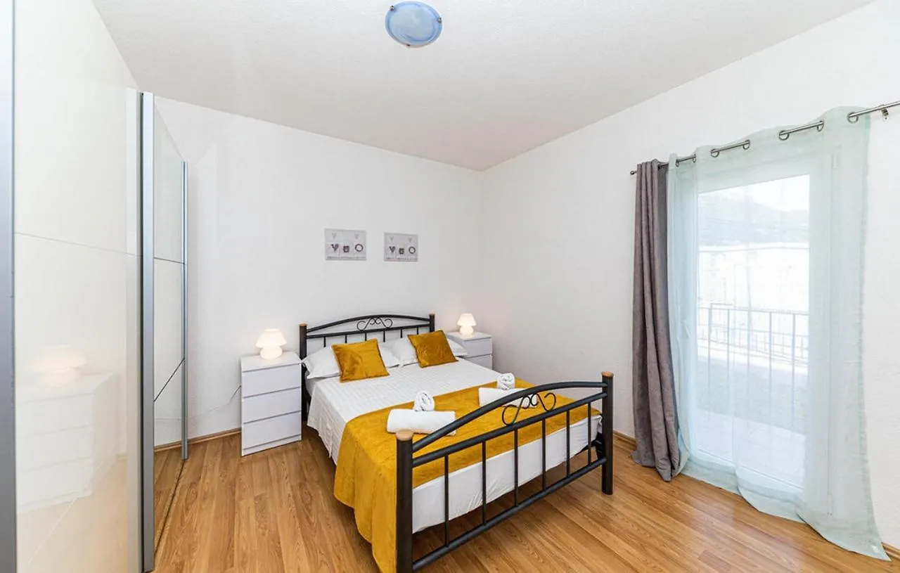 Villa Hana Kaštel Novi