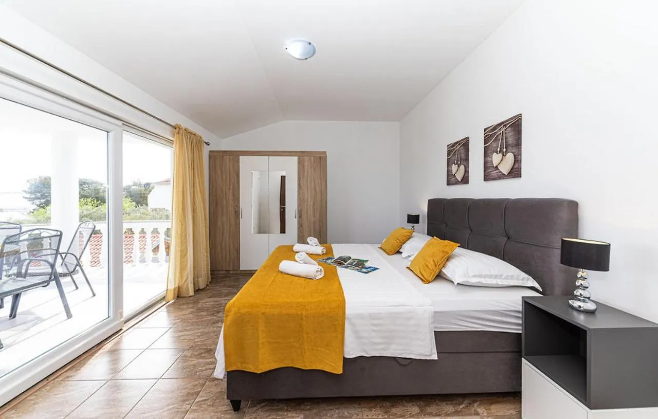 Villa Hana Kaštel Novi 0*,