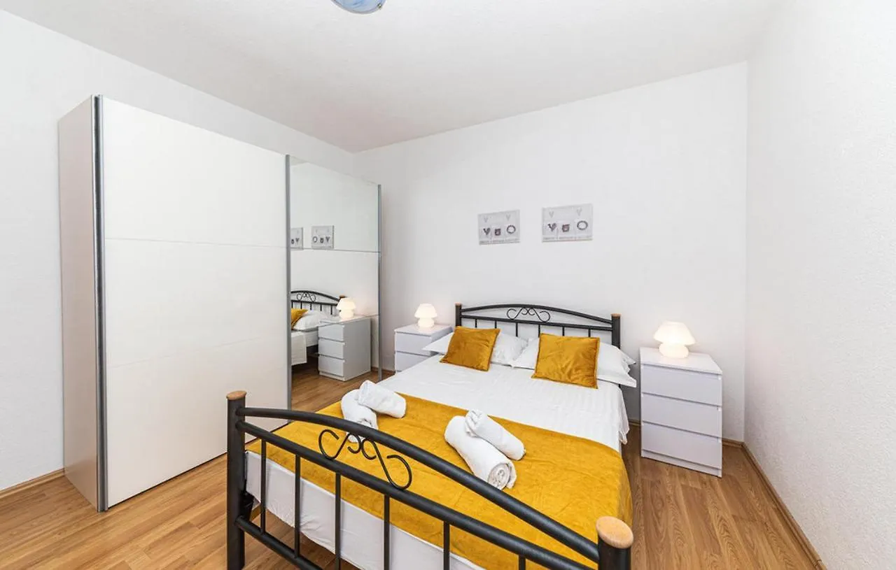 Villa Hana Kaštel Novi