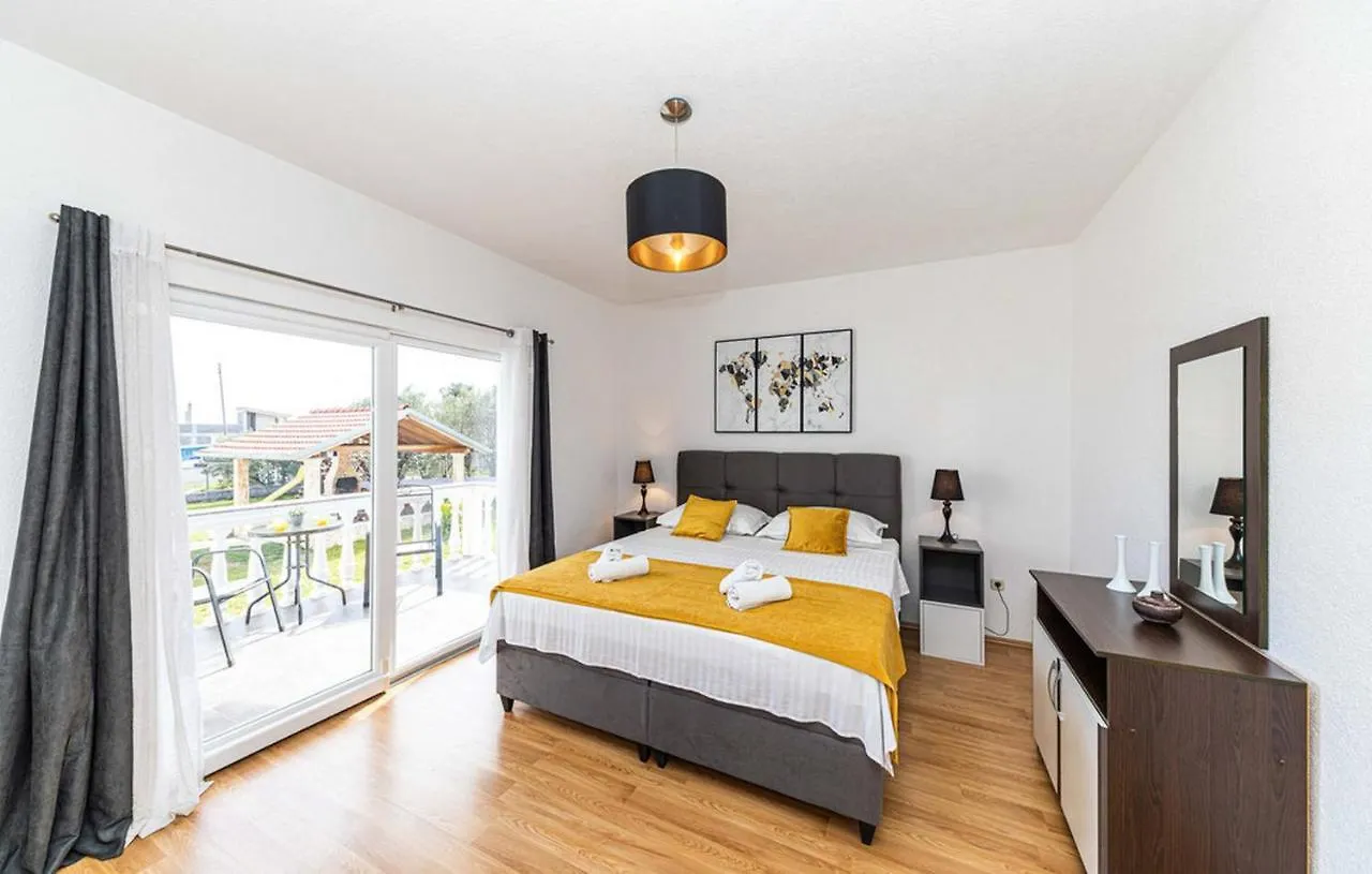 Villa Hana Kaštel Novi